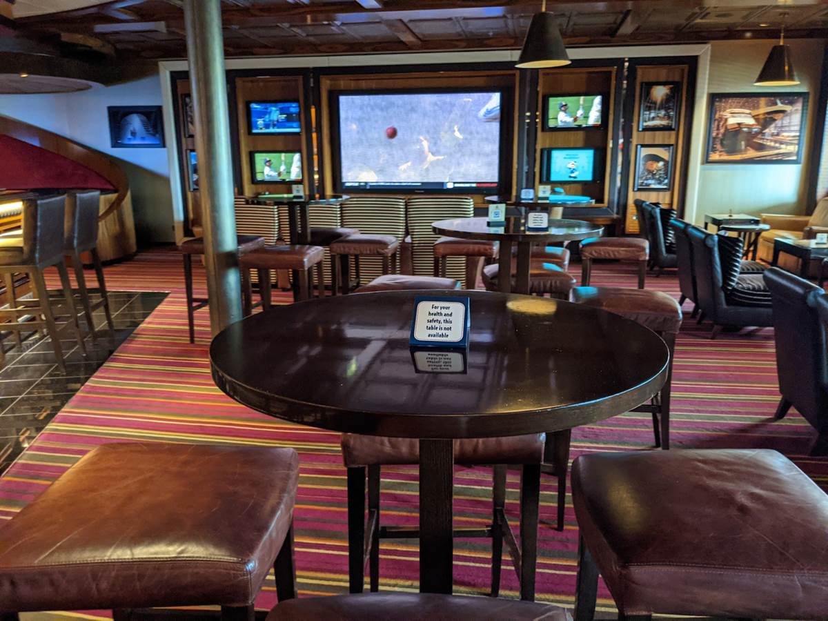 687 Sports Pub
